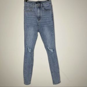 PRETTYLITTLETHING Distressed Skinny Jeans